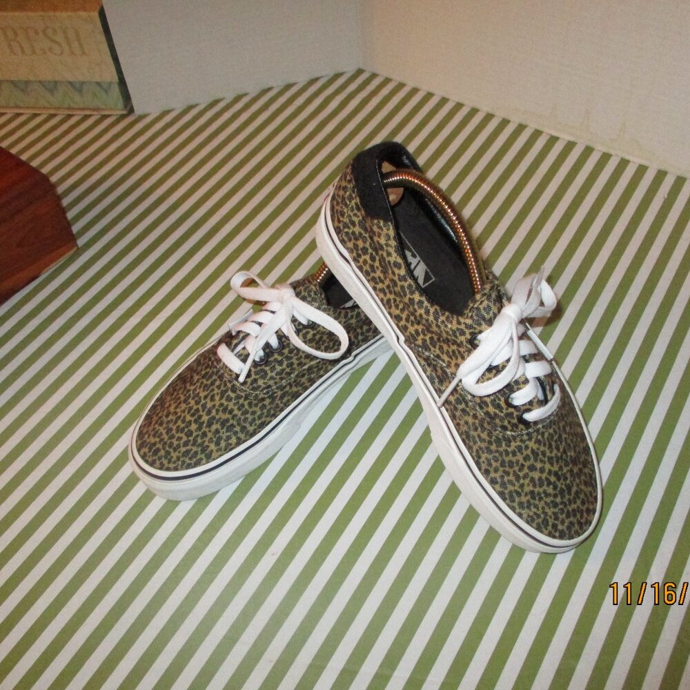 Cheetah Vans - Off the Wall - Picture 5 of 16